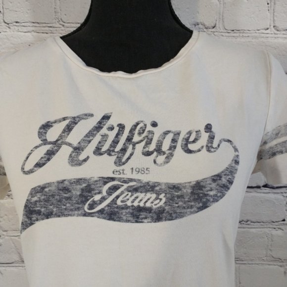 Y2K Hilfiger Tee - Picture 5 of 5